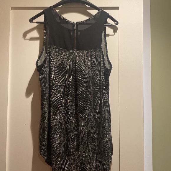 Ladies sleeveless top size L - Picture 4 of 5